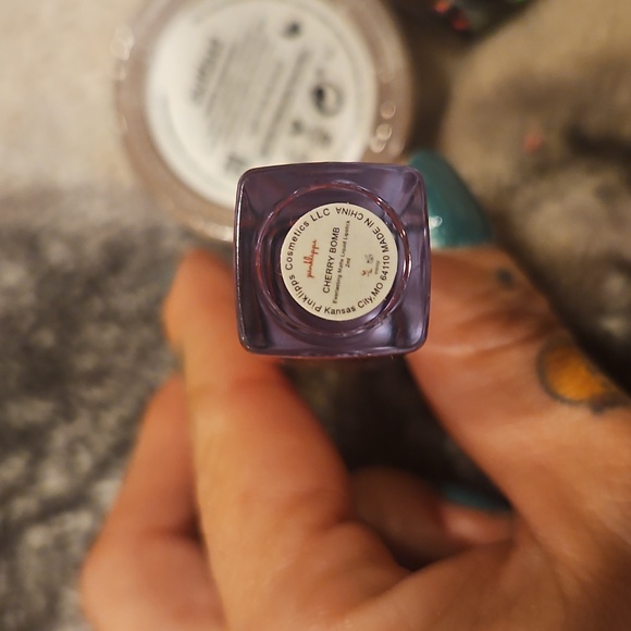 SEALED Makeup Set - Picture 3 of 3